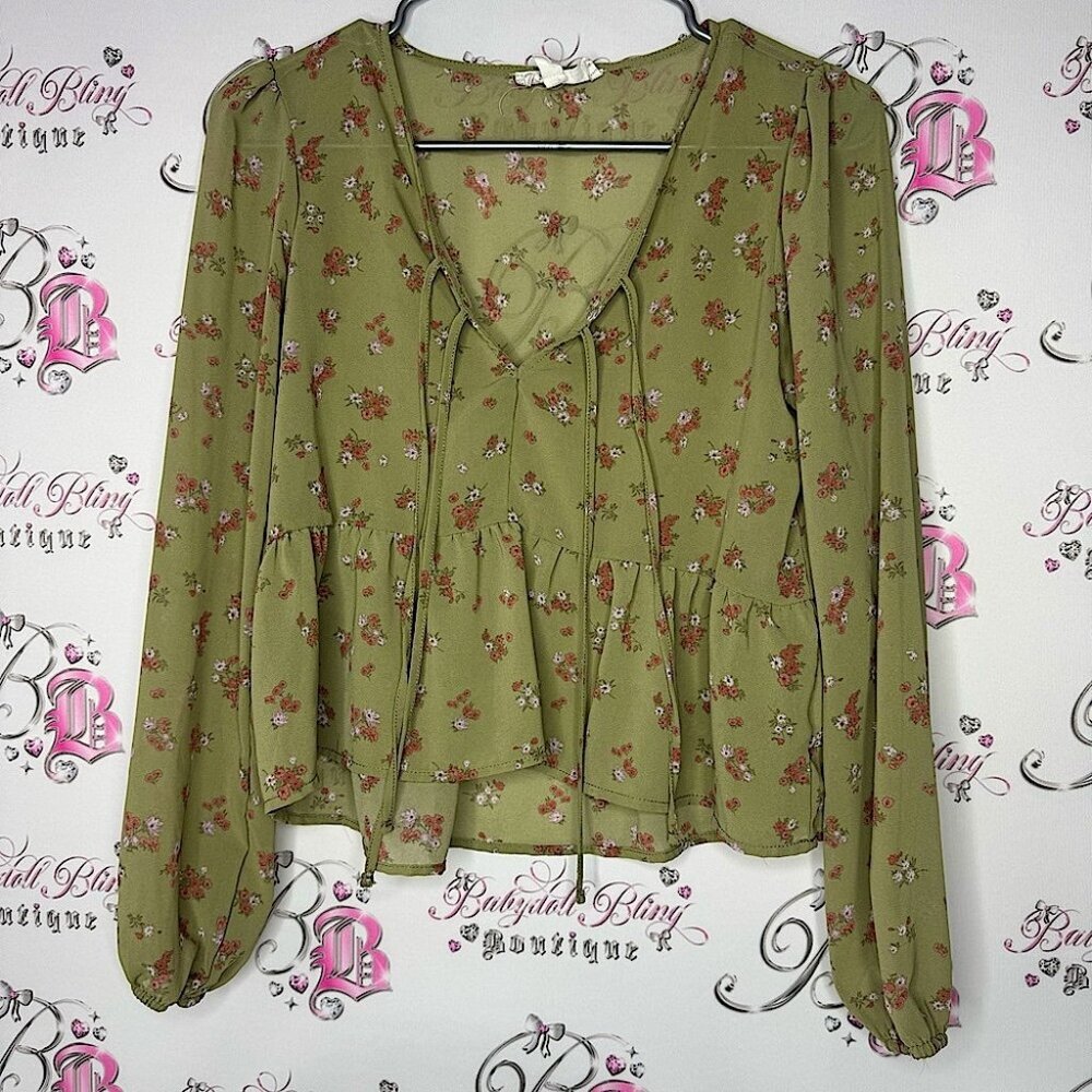 Wild skye top blouse bubble sleeve floral olive green tie up ribbon 🎀 front